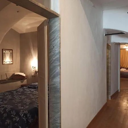 Apartment Porta Dei Vacca Casa Di Pre' Citra 23 23 Genoa