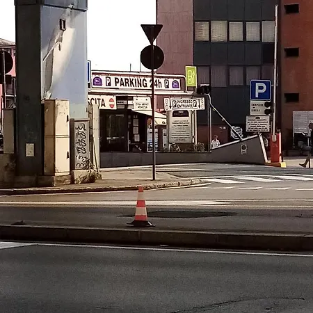 Porta Dei Vacca Casa Di Pre' Citra 23 23 * Генуя